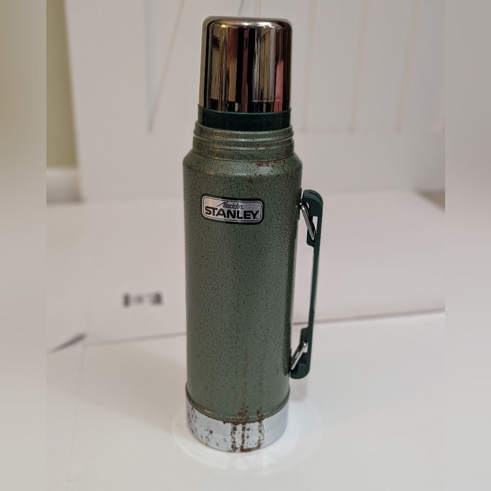 Stanley Aladdin Green Thermos – 1 Quart Vintage Insulated Bottle
